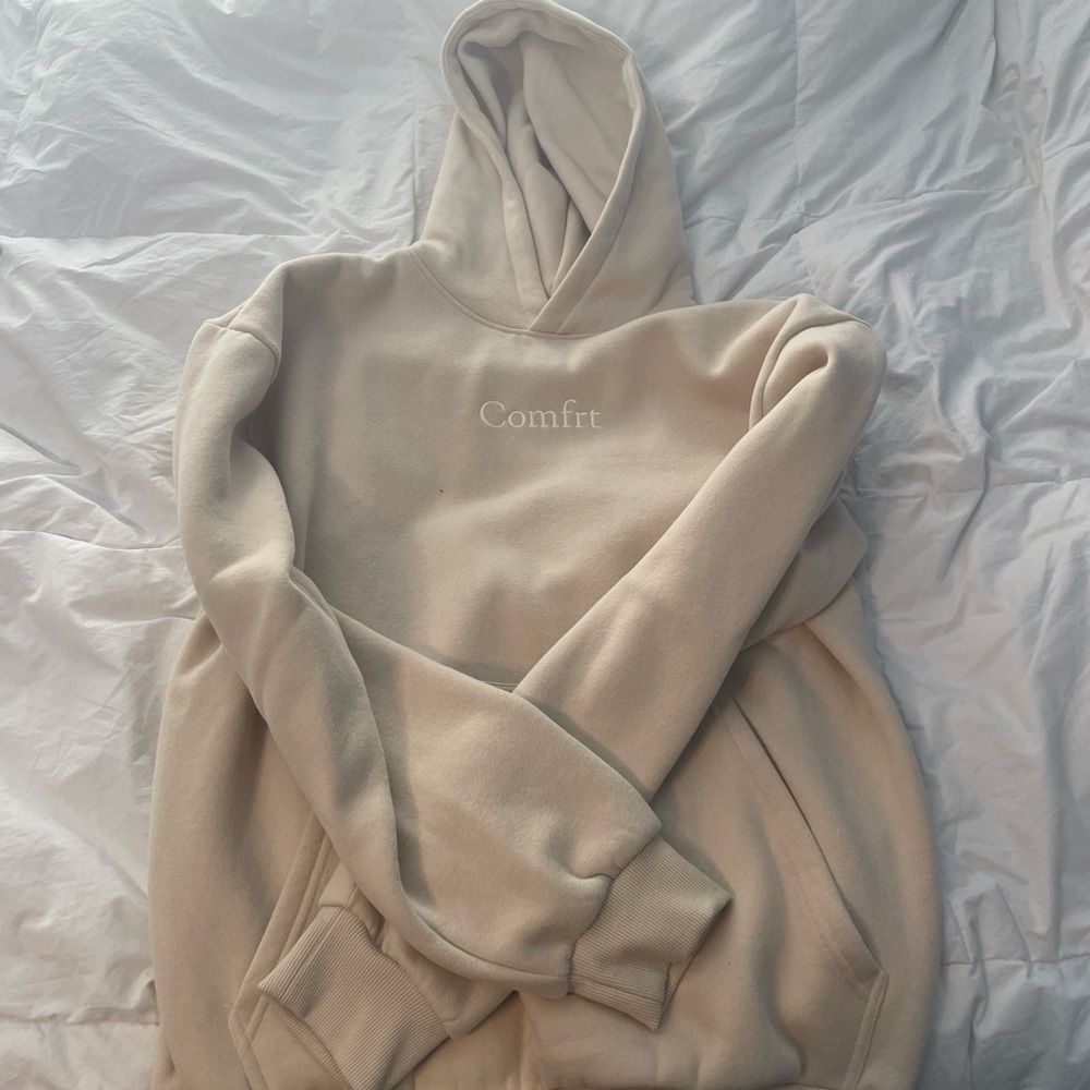 Beige Cream 'Comfrt' Hoodie